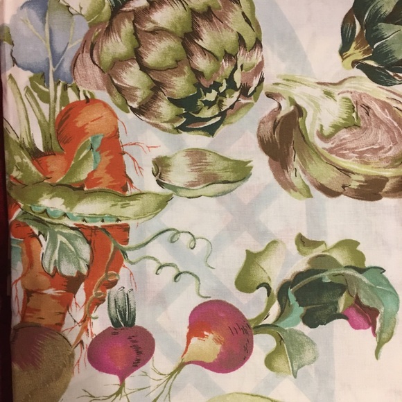 Vintage WC Designs garden oblong tablecloth - Picture 11 of 13